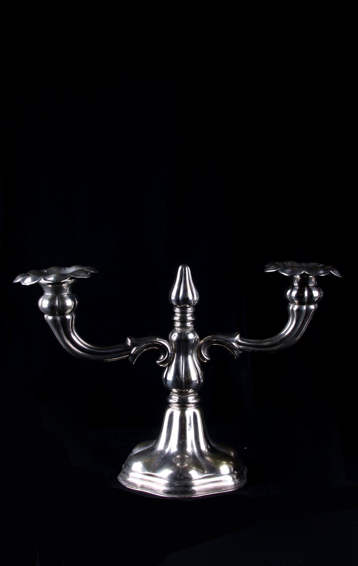 Par de Candelabros Ingleses