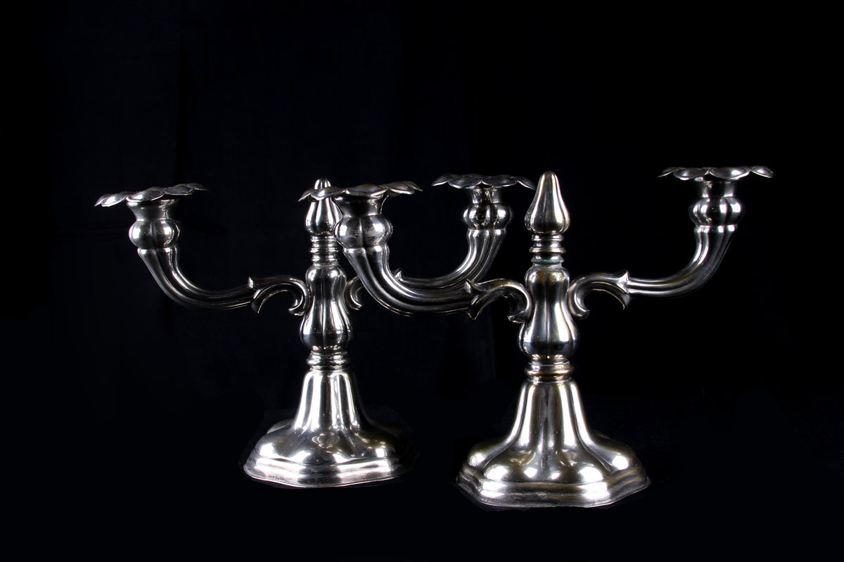 Par de Candelabros Ingleses