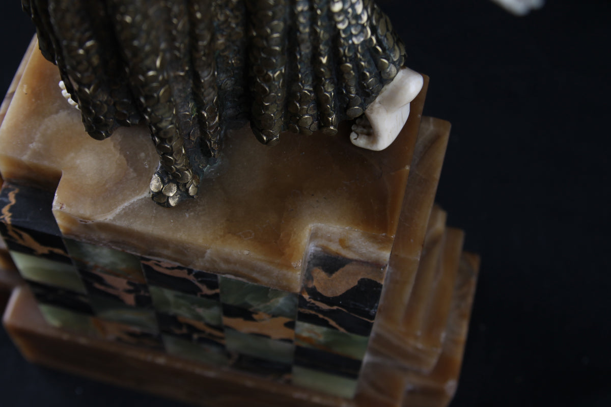 Escultura Criselefantina “Footsteps” – Demetre Chiparus
